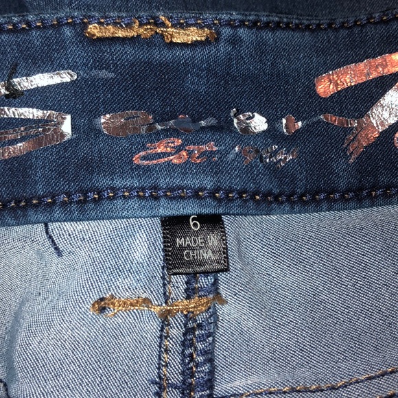 7FAMK Skinny Jeans - Picture 3 of 3